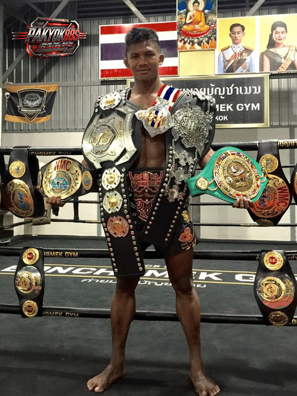 บัวขาว บัญชาเมฆ